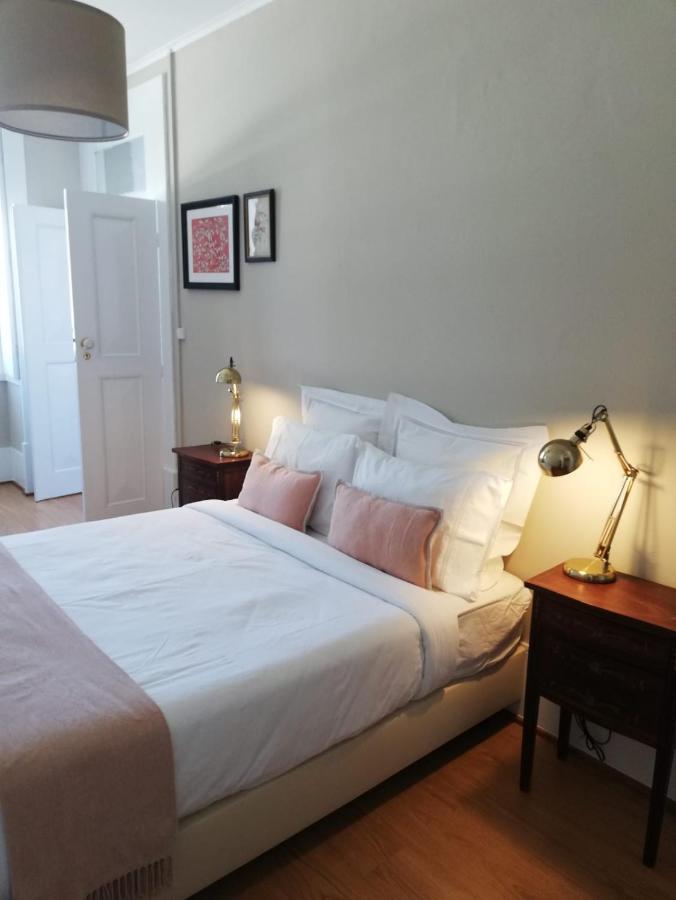 Menina Da Ria Guest House Авейру Екстер'єр фото