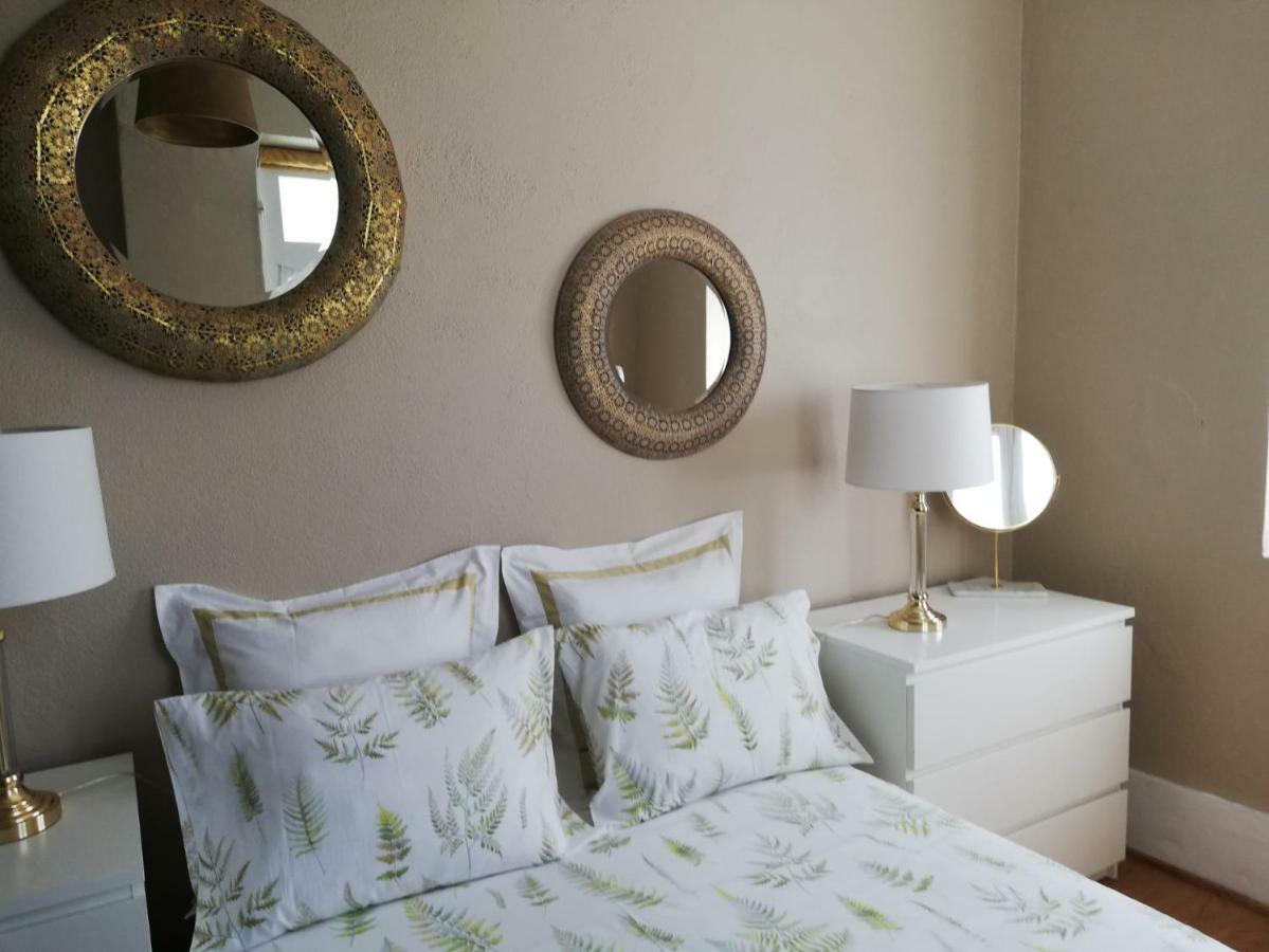 Menina Da Ria Guest House Авейру Екстер'єр фото